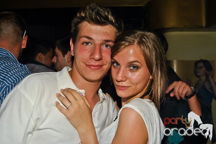 Petrecerea Kamikaze continuă, 