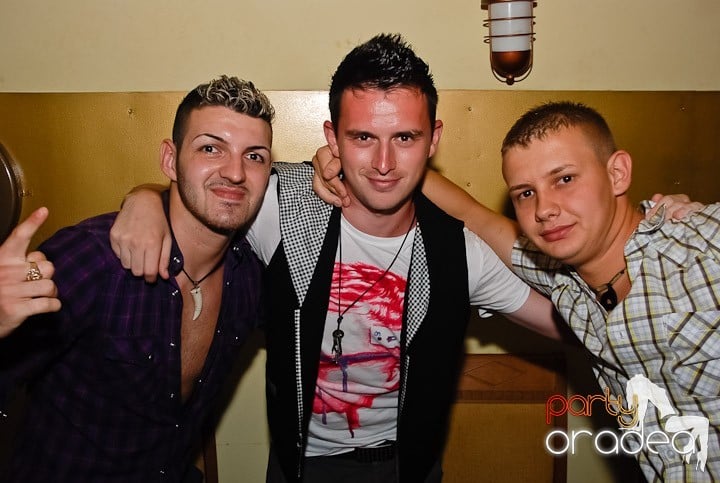 Petrecerea Kamikaze continuă, 