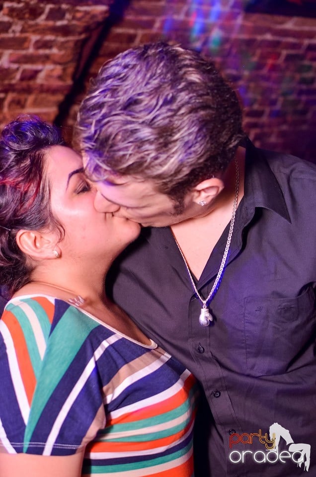 Petrecerea nu se opreşte!, 