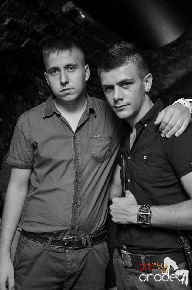 Petrecerea nu se opreşte!, 