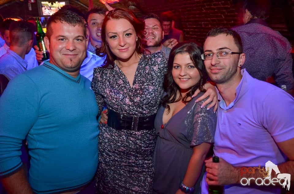 Petrecerile din Escape continuă cu Caveman, 