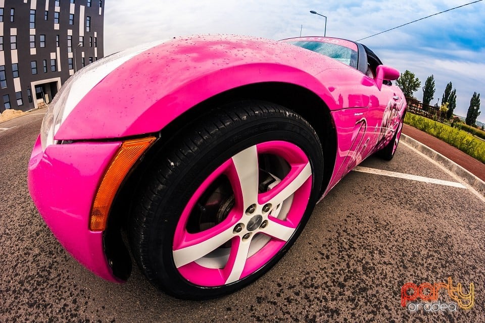 Pink Fashion, Crazy Tuning