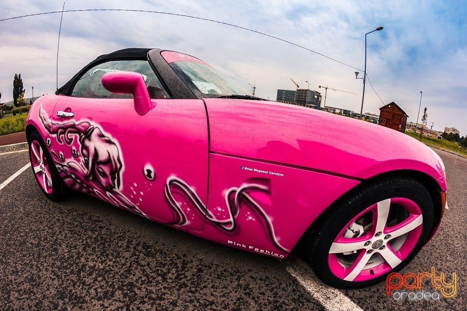 Pink Fashion, Crazy Tuning