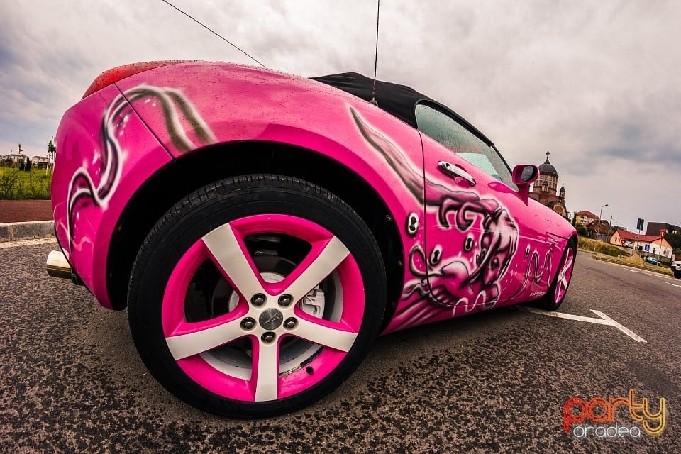 Pink Fashion, Crazy Tuning