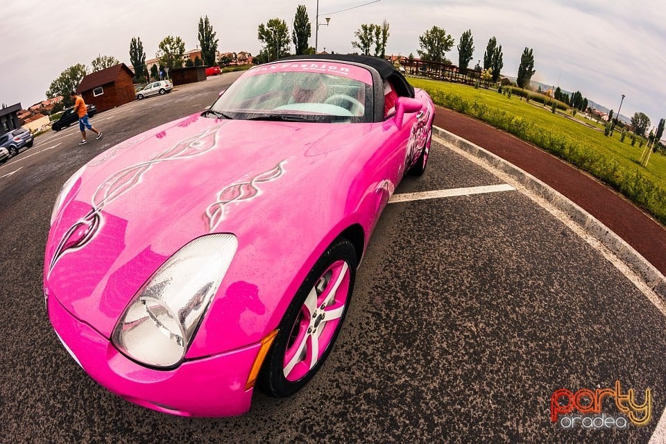 Pink Fashion, Crazy Tuning