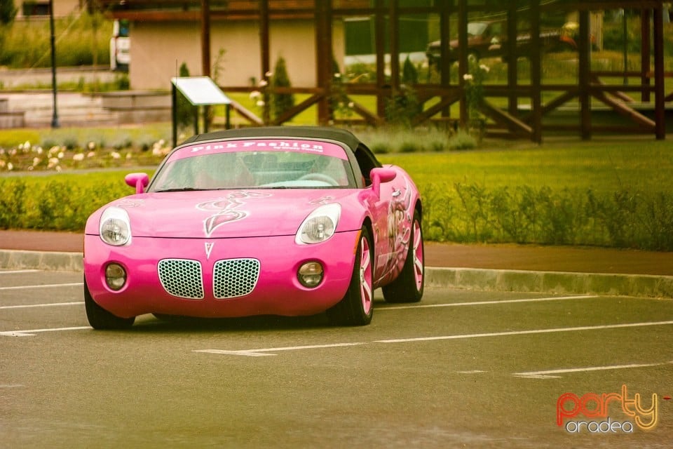 Pink Fashion, Crazy Tuning