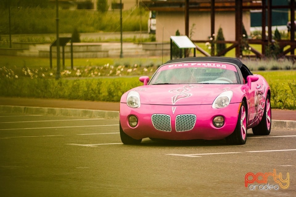 Pink Fashion, Crazy Tuning