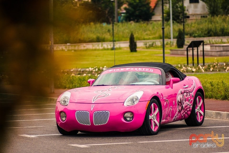 Pink Fashion, Crazy Tuning