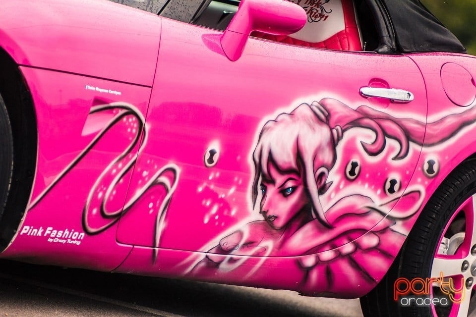 Pink Fashion, Crazy Tuning