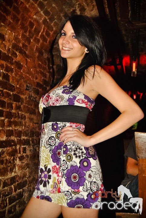 Ploaie de culoare la Club Escape, 