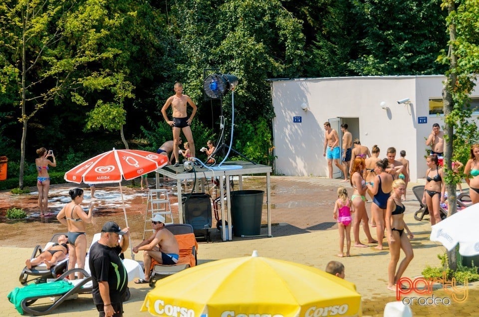 Pool Party, Hotel Internaţional