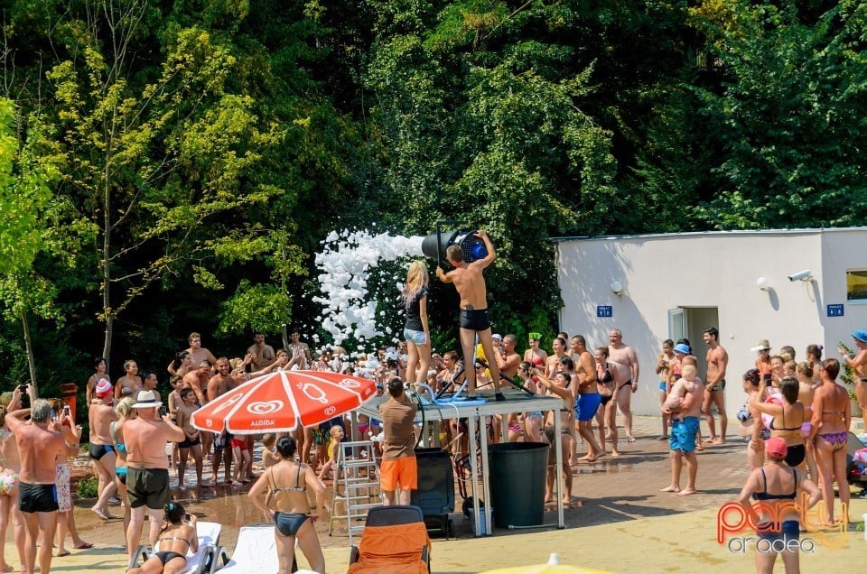 Pool Party, Hotel Internaţional
