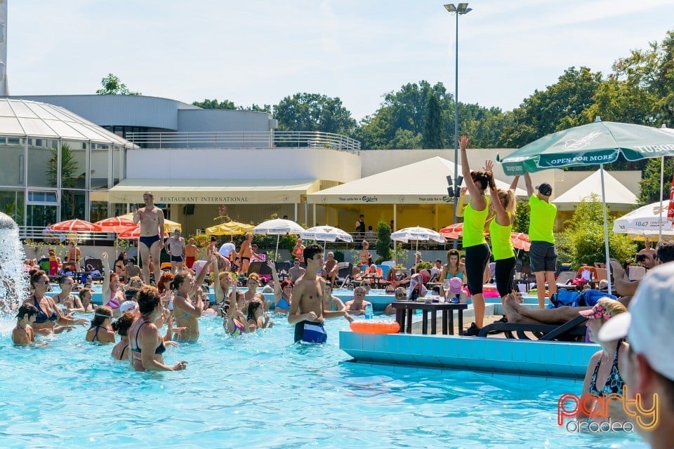 Pool Party, Hotel Internaţional