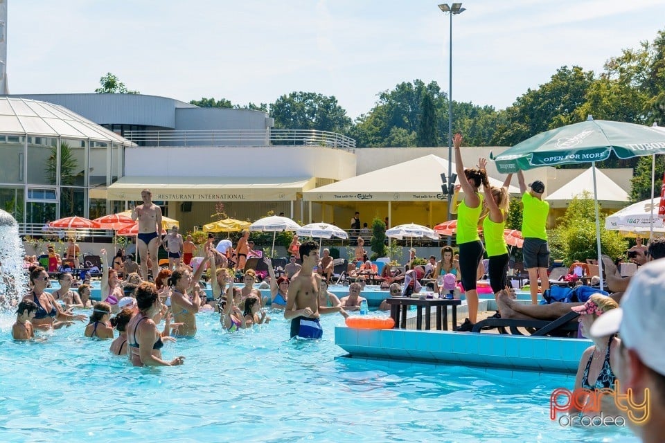 Pool Party, Hotel Internaţional