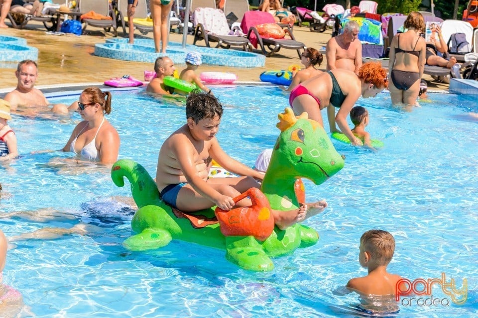 Pool Party, Hotel Internaţional