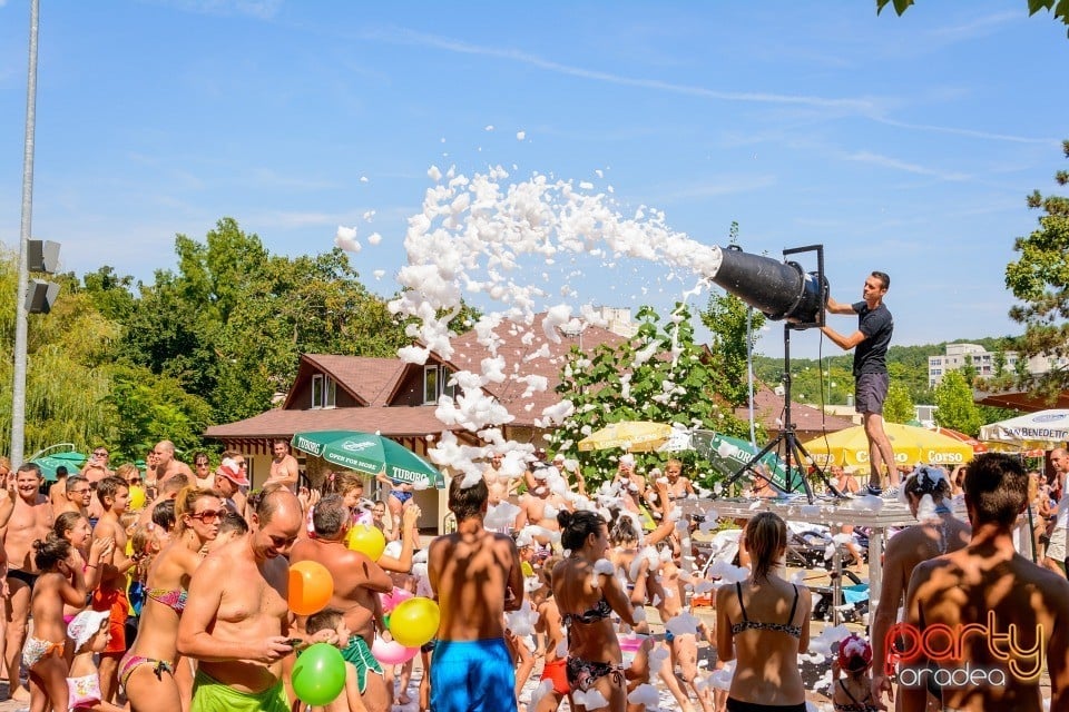 Pool Party, Hotel Internaţional