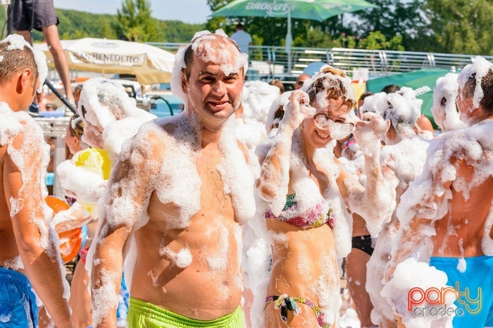 Pool Party, Hotel Internaţional