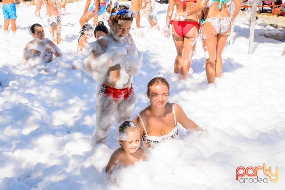 Pool Party, Hotel Internaţional