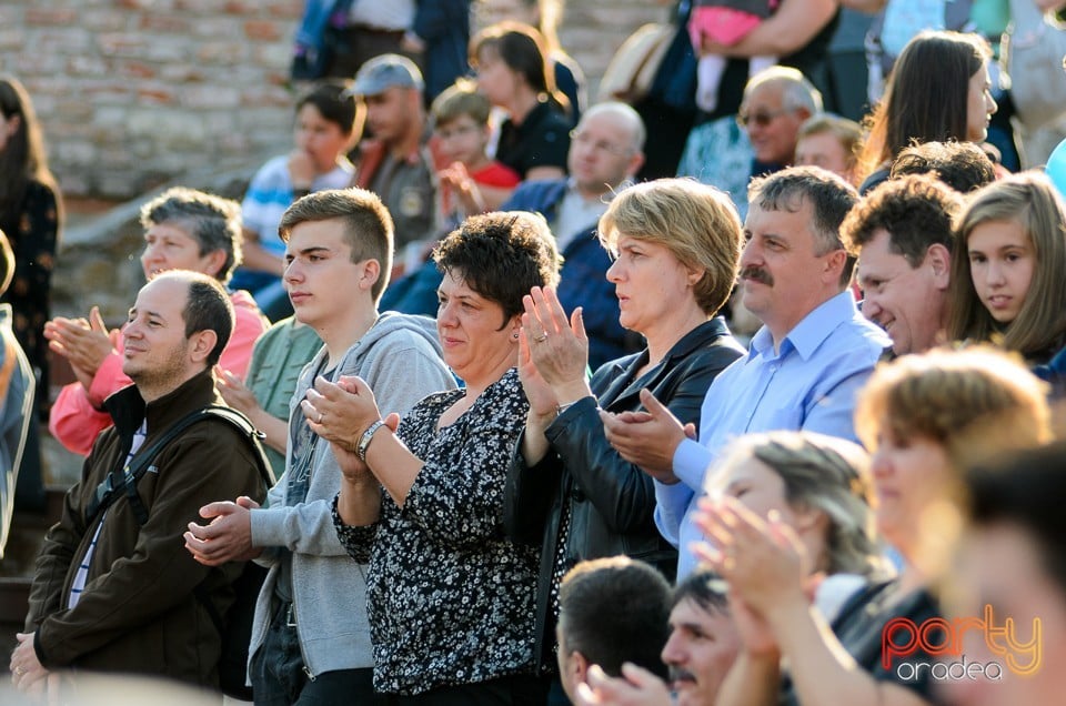 Prezentare de haine antice, Oradea