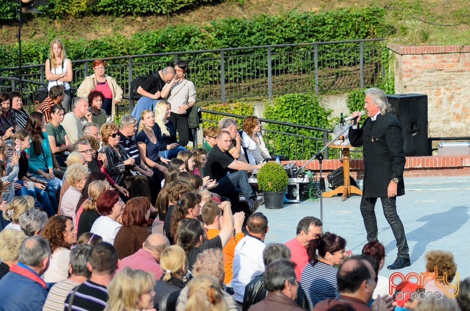 Prezentare de haine antice, Oradea