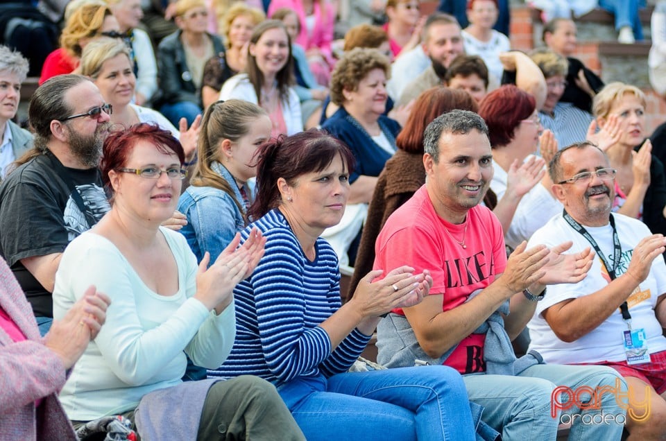 Prezentare de haine antice, Oradea