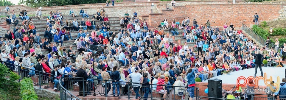 Prezentare de haine antice, Oradea