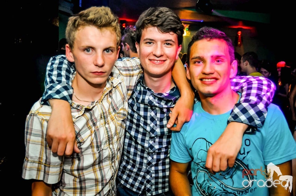 Prom Party, Royal Party House