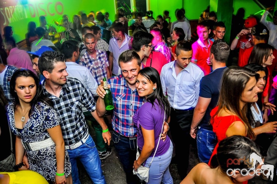 Prom Party, Royal Party House