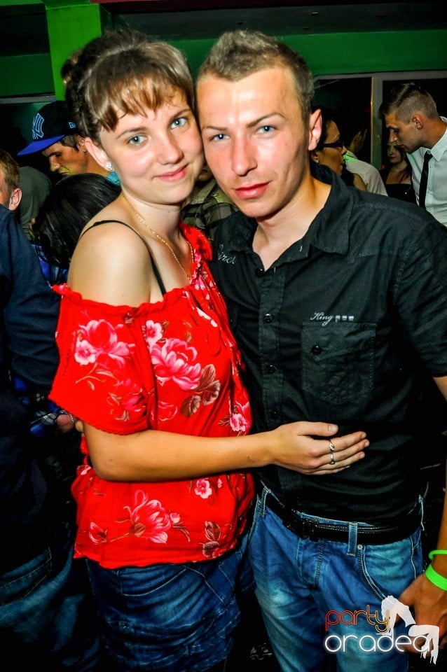 Prom Party, Royal Party House