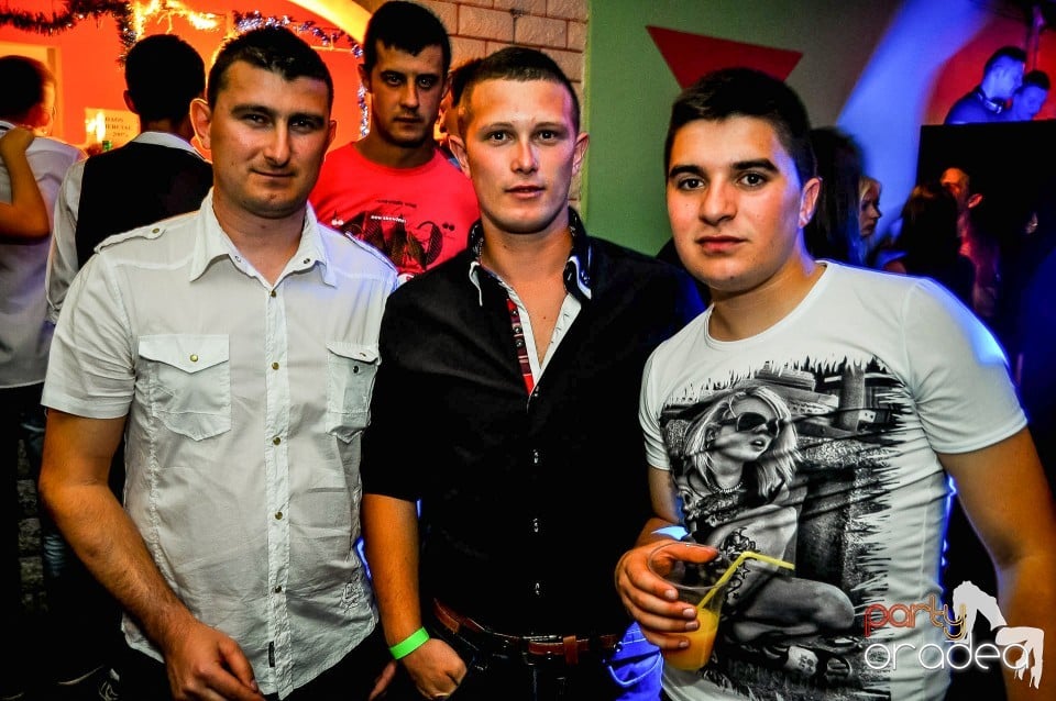 Prom Party, Royal Party House