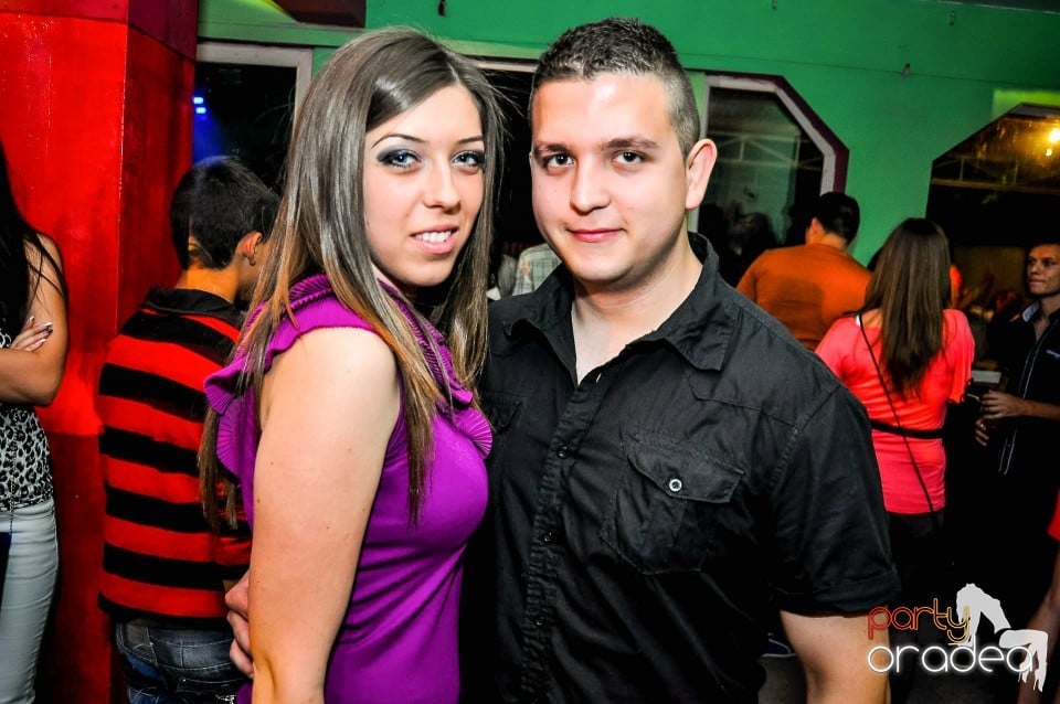Prom Party, Royal Party House