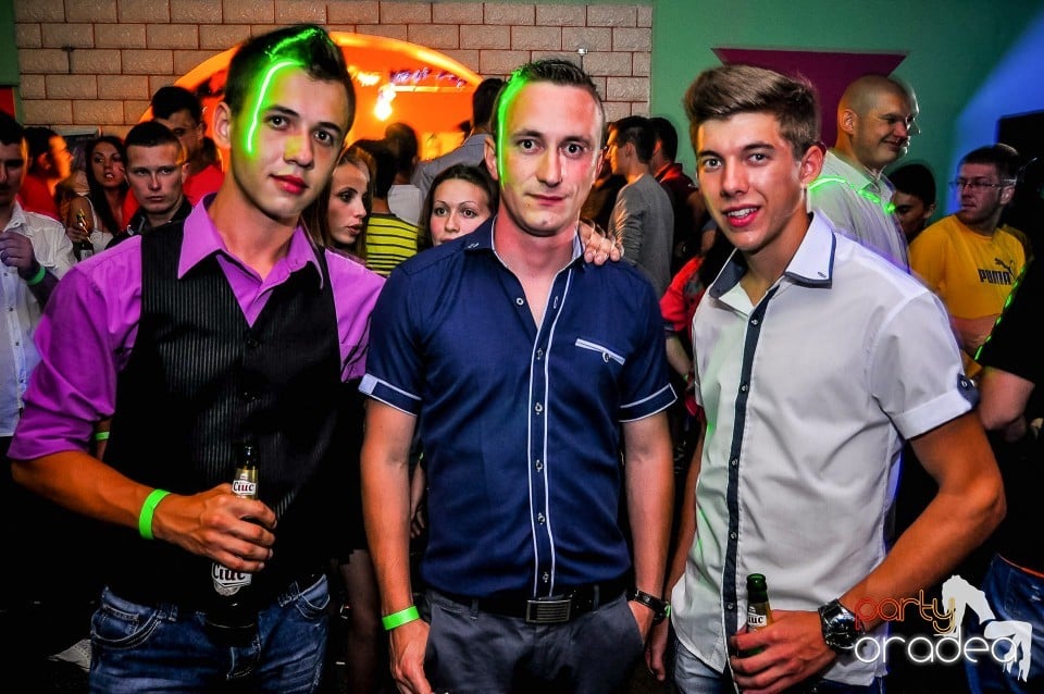 Prom Party, Royal Party House