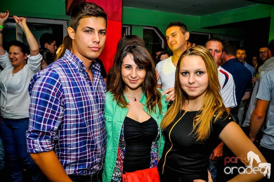 Prom Party, Royal Party House