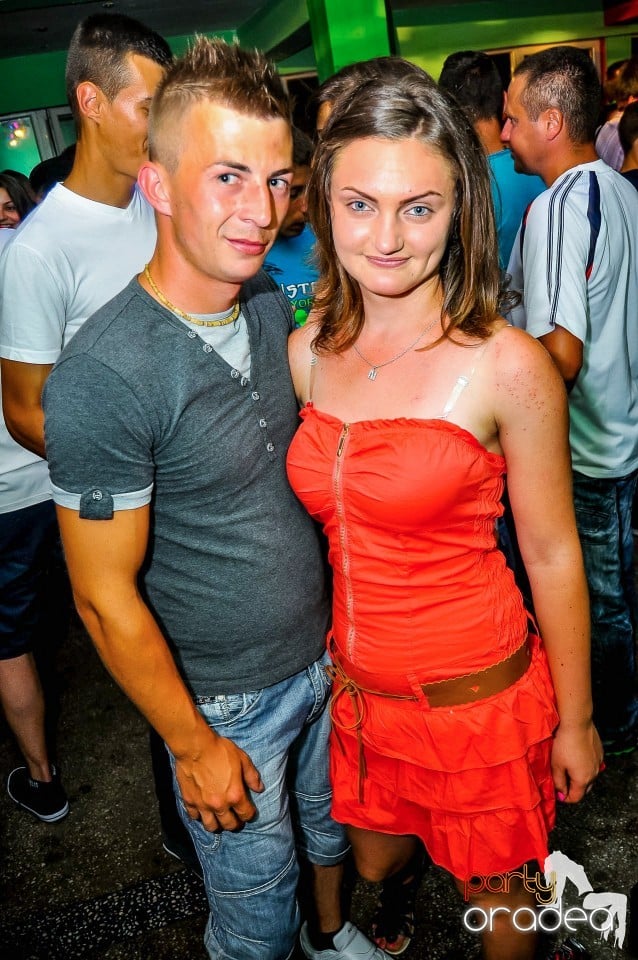 Prom Party, Royal Party House