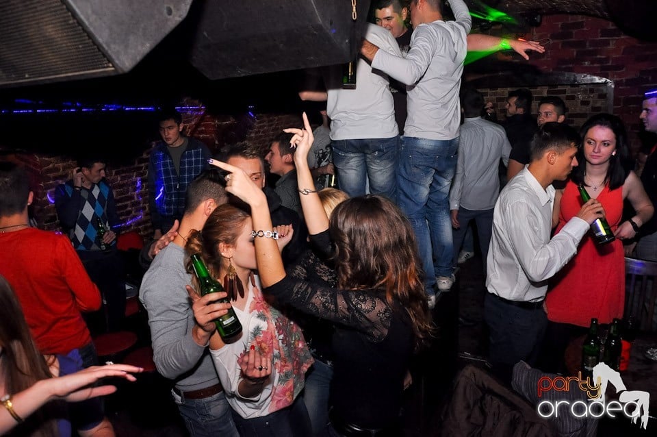 Promo Night în Club Escape, 