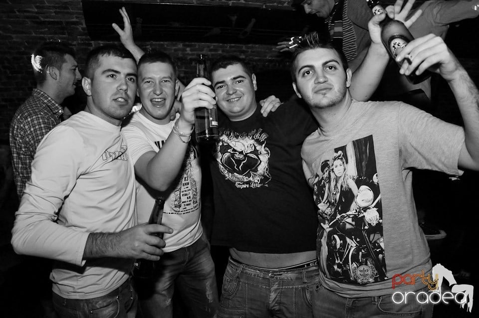 Promo Night în Club Escape, 