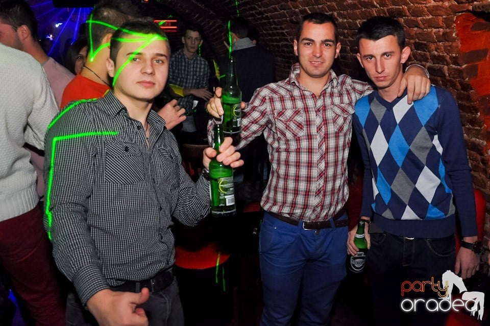 Promo Night în Club Escape, 