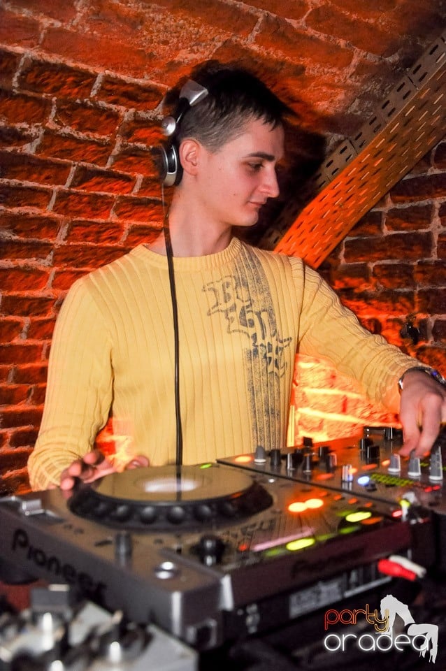 Promo Night în Club Escape, 