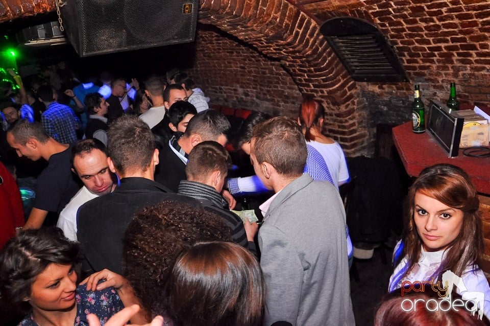 Promo Night în Club Escape, 