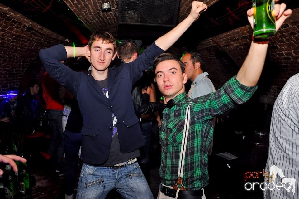 Promo Night în Club Escape, 