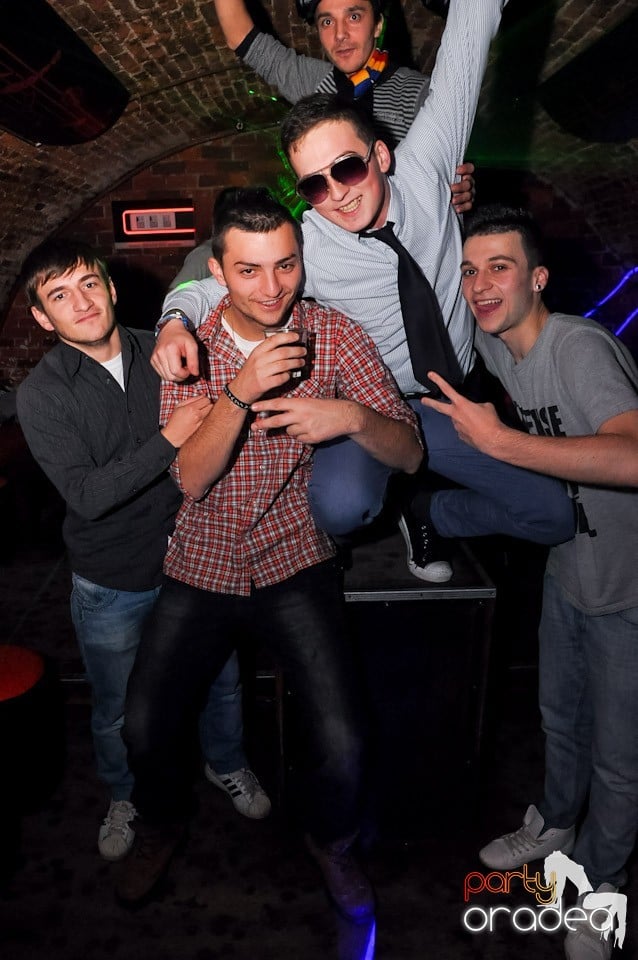 Promo Night în Club Escape, 