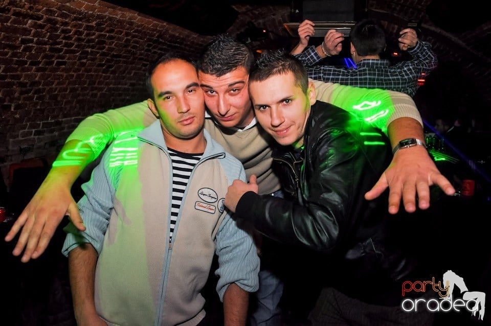 Promo Night în Club Escape, 