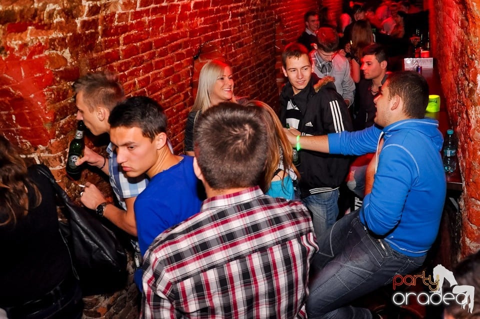 Promo Night în Club Escape, 