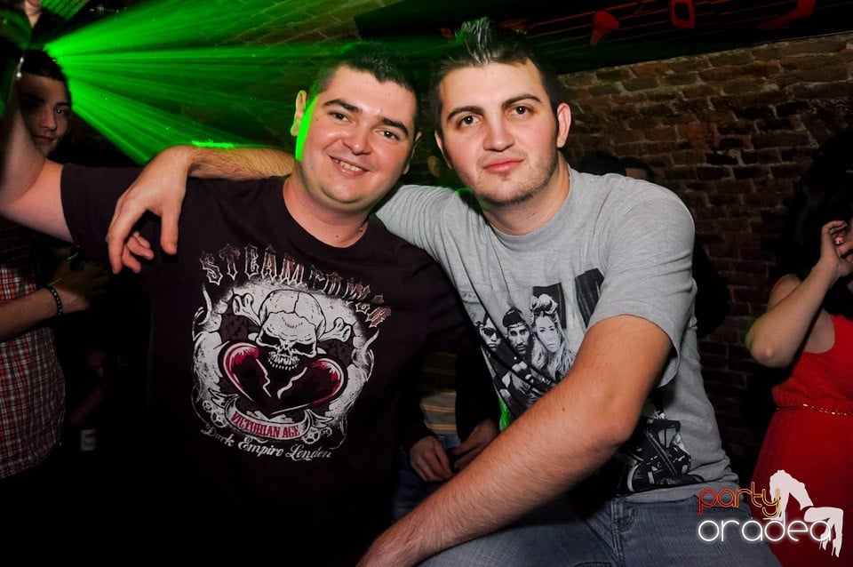 Promo Night în Club Escape, 