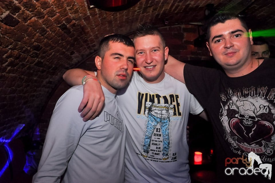 Promo Night în Club Escape, 