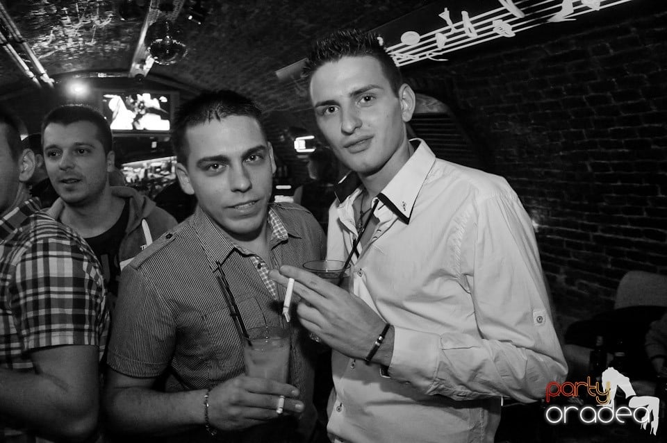 Promo Night în Club Escape, 