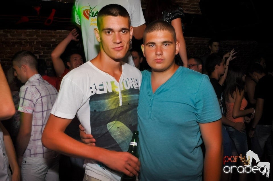 Promo Weekend continuă în Escape, 