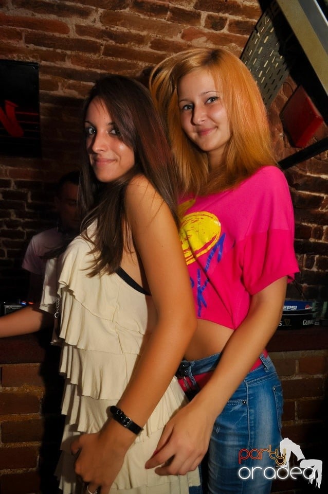 Promo Weekend continuă în Escape, 