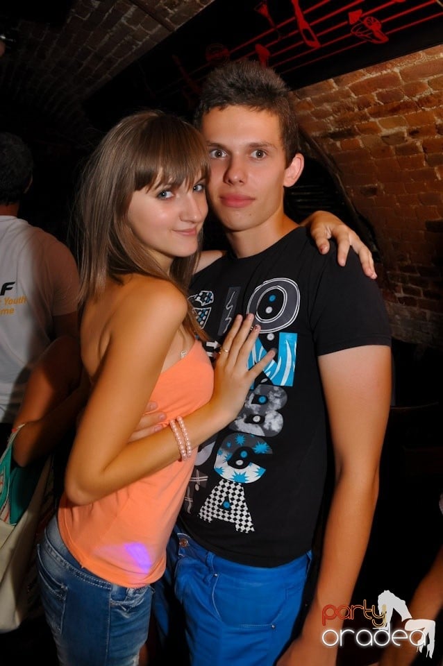 Promo Weekend continuă în Escape, 