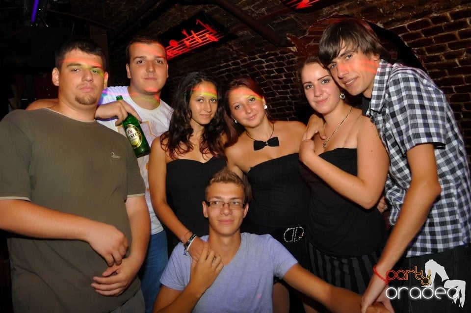 Promo Weekend continuă în Escape, 